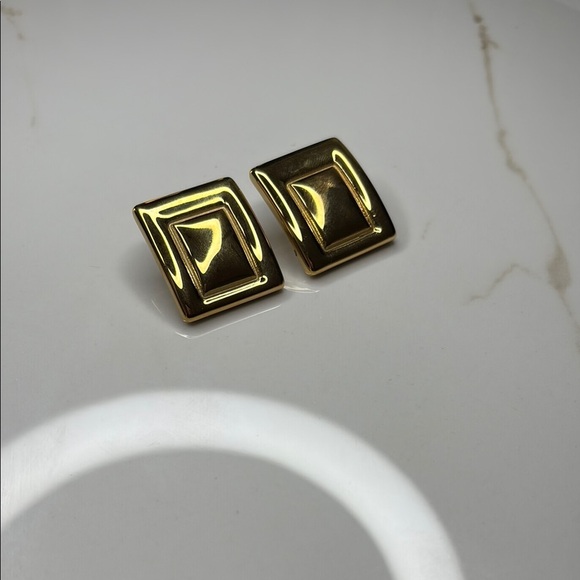 Gold Square Earrings - Picture 3 of 3